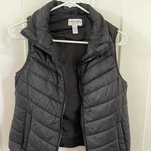 Black Sip-Up Vest